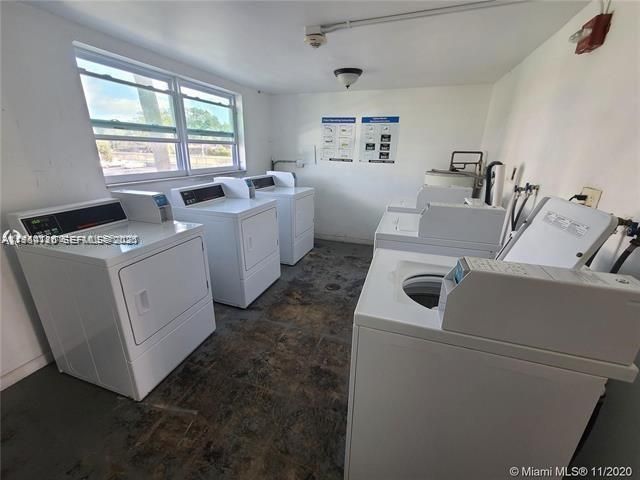 15225 NE 6th Ave B303, Miami, FL 33162