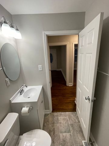 709 Woodlawn Dr, Clarksville, TN 37040