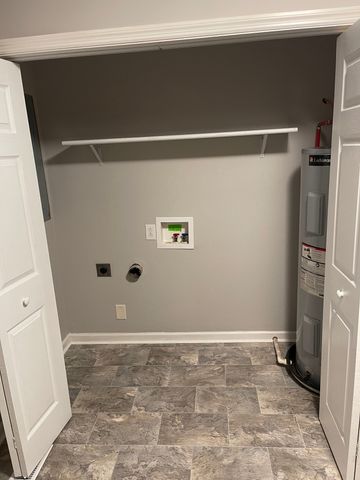 709 Woodlawn Dr, Clarksville, TN 37040