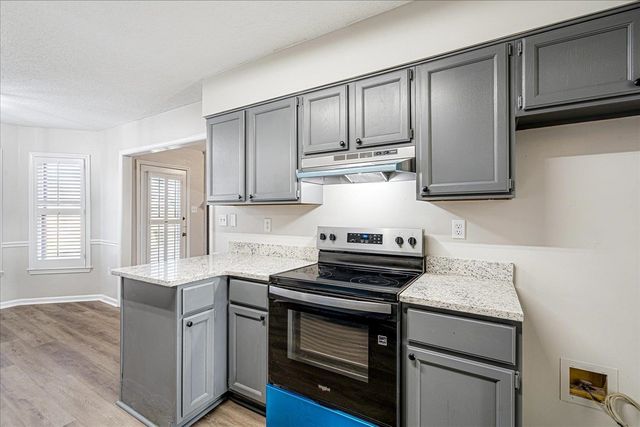 7147 COUNTRY OAKS DR, Memphis, TN 38125