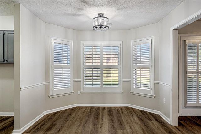 7147 COUNTRY OAKS DR, Memphis, TN 38125