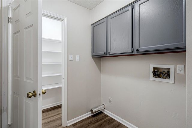 7147 COUNTRY OAKS DR, Memphis, TN 38125