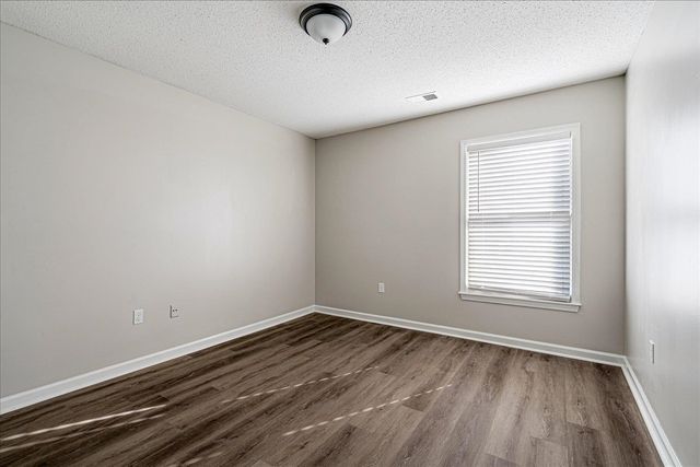 7147 COUNTRY OAKS DR, Memphis, TN 38125