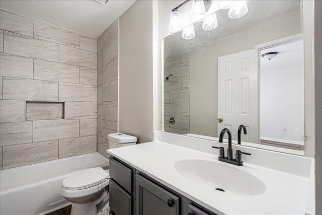 7147 COUNTRY OAKS DR, Memphis, TN 38125