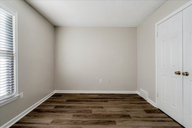 7147 COUNTRY OAKS DR, Memphis, TN 38125