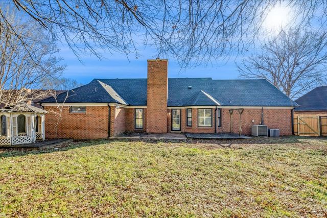 7147 COUNTRY OAKS DR, Memphis, TN 38125