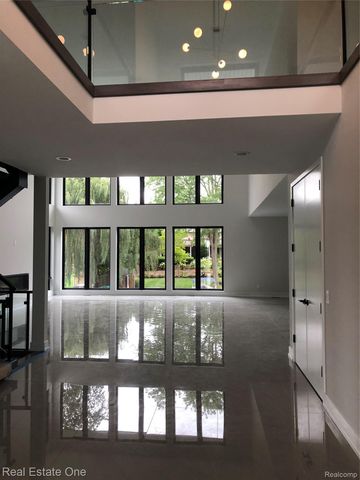 1830 Sadie Shore Drive, Commerce Charter Township, MI 48382
