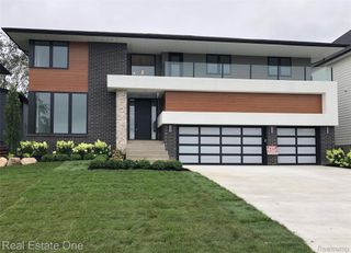 1830 Sadie Shore Drive, Commerce Charter Township, MI 48382