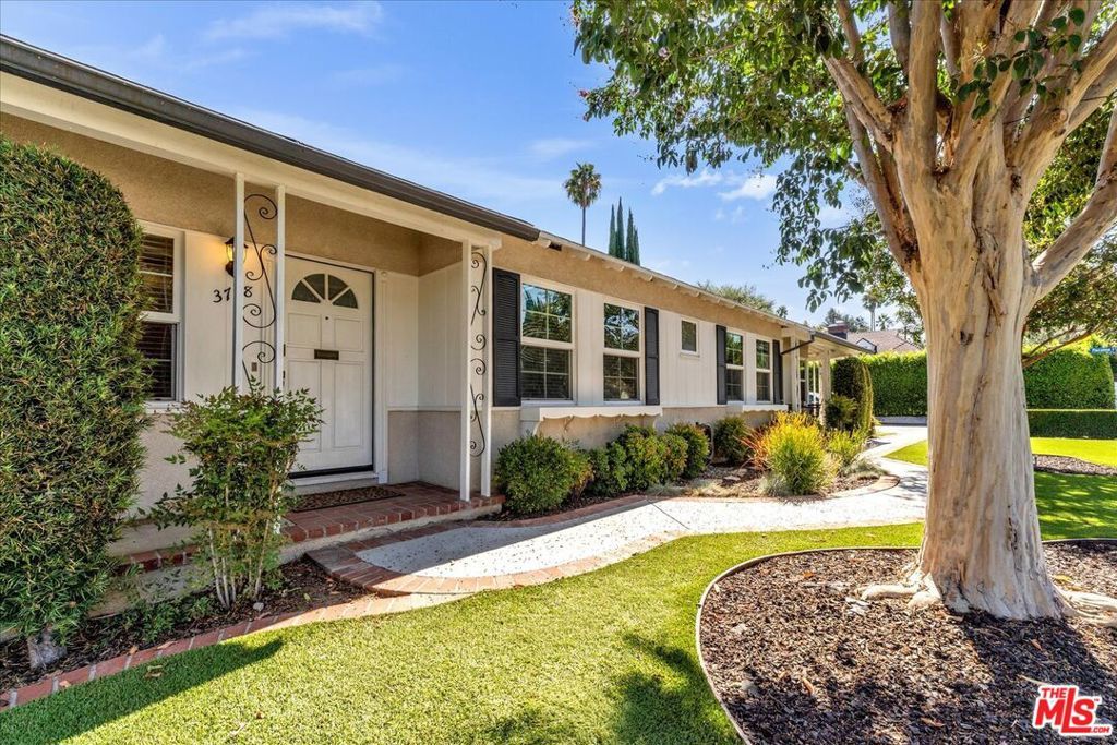 12045 Pacoima Court, Studio City, CA 91604 — photo 2