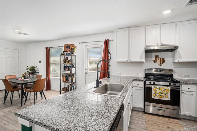 13802 Ostrich, San Antonio, TX 78252