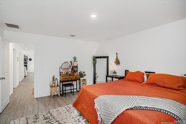 13802 Ostrich, San Antonio, TX 78252