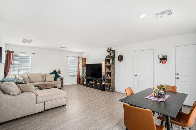 13802 Ostrich, San Antonio, TX 78252