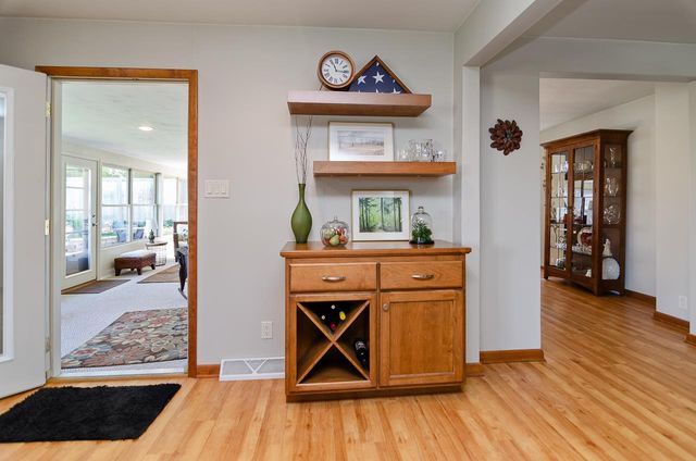 160 ST MARYS BOULEVARD, Green Bay, WI 54301