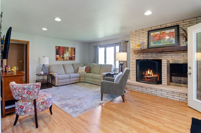 160 ST MARYS BOULEVARD, Green Bay, WI 54301