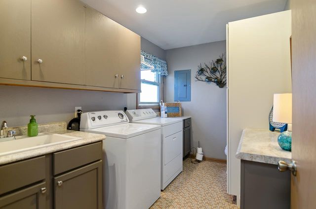 160 ST MARYS BOULEVARD, Green Bay, WI 54301