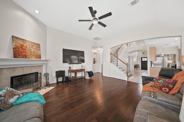 2410 Suncreek Lane, Pearland, TX 77584