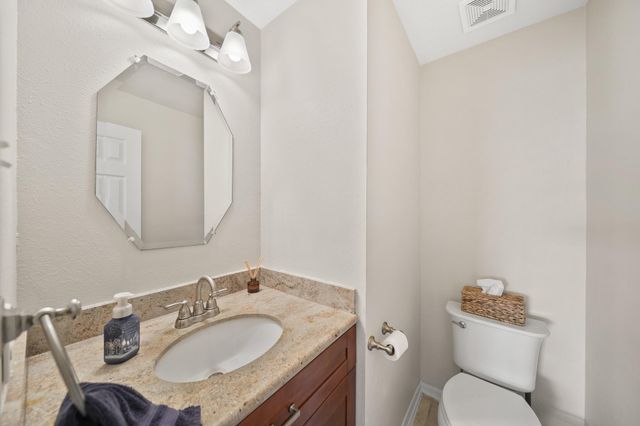 2410 Suncreek Lane, Pearland, TX 77584