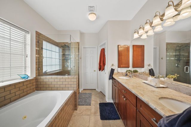 2410 Suncreek Lane, Pearland, TX 77584