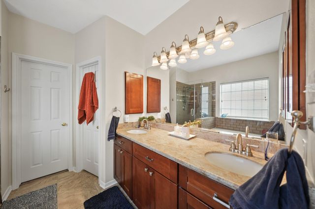 2410 Suncreek Lane, Pearland, TX 77584