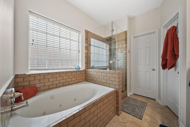 2410 Suncreek Lane, Pearland, TX 77584