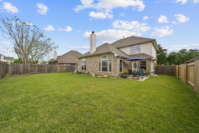 2410 Suncreek Lane, Pearland, TX 77584