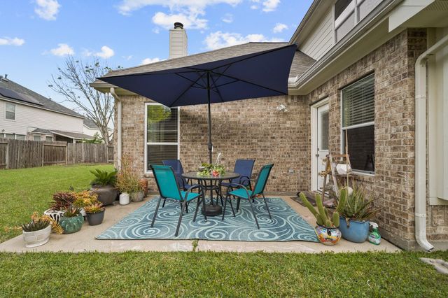 2410 Suncreek Lane, Pearland, TX 77584