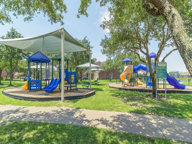 2410 Suncreek Lane, Pearland, TX 77584