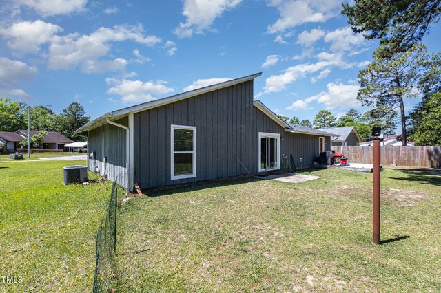 103 Angus Court, Spring Lake, NC 28390