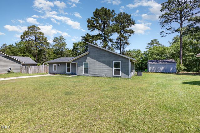 103 Angus Court, Spring Lake, NC 28390