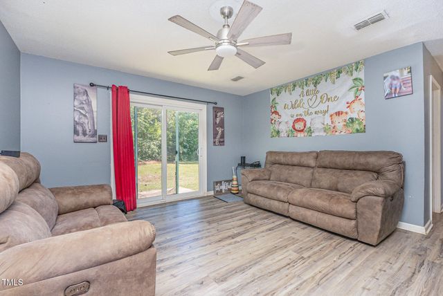 103 Angus Court, Spring Lake, NC 28390
