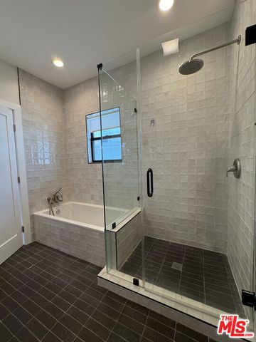 8587 Rugby Drive, West Hollywood, CA 90069