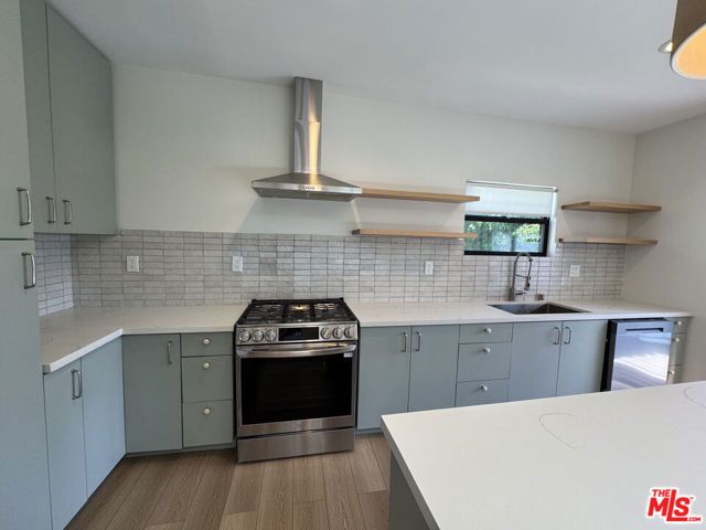 8587 Rugby Drive, West Hollywood, CA 90069