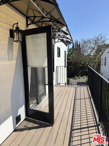8587 Rugby Drive, West Hollywood, CA 90069