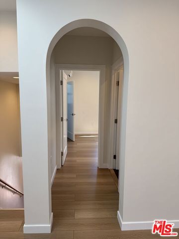 8587 Rugby Drive, West Hollywood, CA 90069