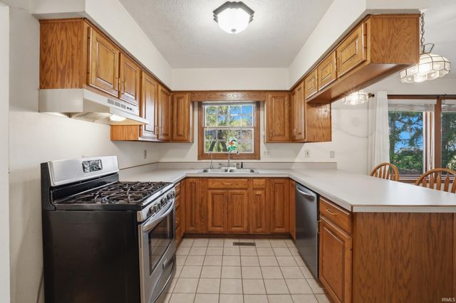 11608 CRESTVIEW Boulevard, Kokomo, IN 46901