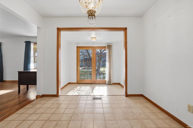 11608 CRESTVIEW Boulevard, Kokomo, IN 46901