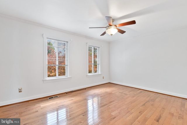 9652 MARSTON LN, Gaithersburg, MD 20886