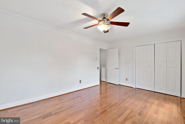 9652 MARSTON LN, Gaithersburg, MD 20886