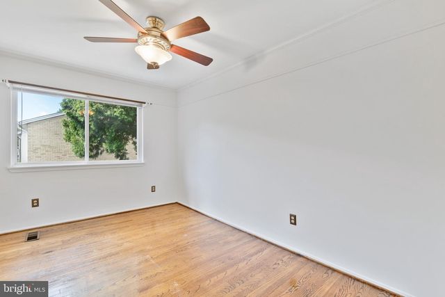 9652 MARSTON LN, Gaithersburg, MD 20886