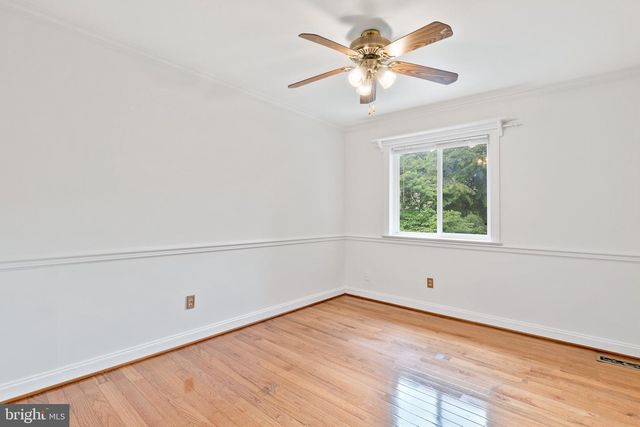 9652 MARSTON LN, Gaithersburg, MD 20886