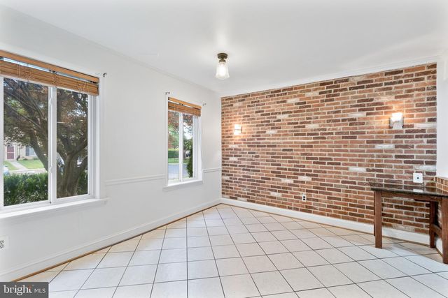 9652 MARSTON LN, Gaithersburg, MD 20886