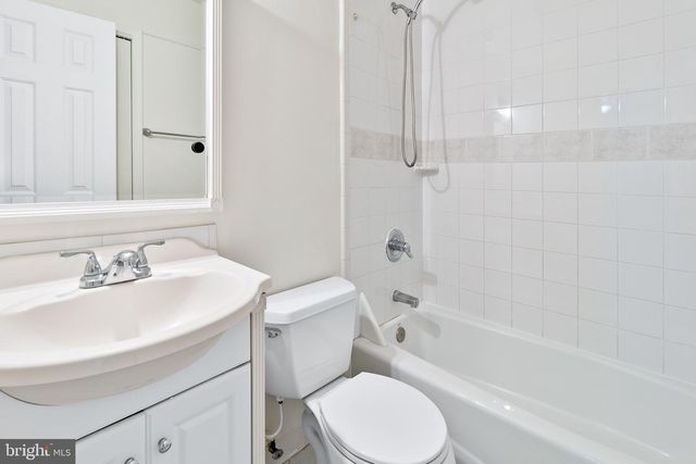9652 MARSTON LN, Gaithersburg, MD 20886