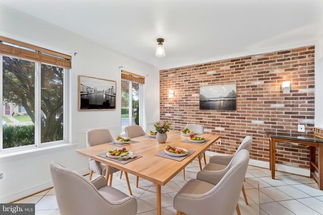 9652 MARSTON LN, Gaithersburg, MD 20886