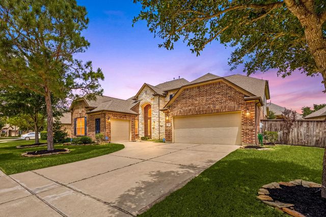 9338 Taylor Cliff Lane, Cypress, TX 77433