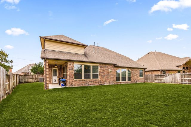 9338 Taylor Cliff Lane, Cypress, TX 77433