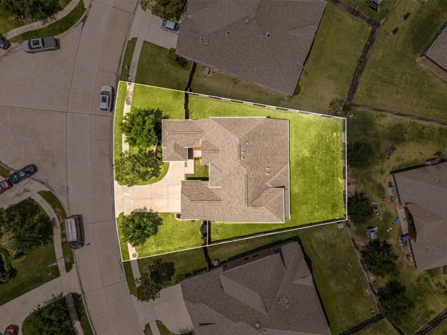 9338 Taylor Cliff Lane, Cypress, TX 77433