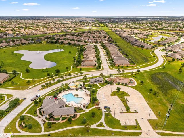 9338 Taylor Cliff Lane, Cypress, TX 77433