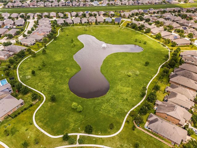 9338 Taylor Cliff Lane, Cypress, TX 77433