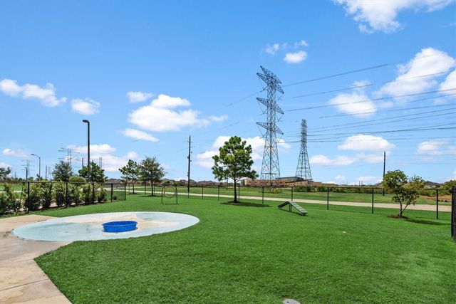 9338 Taylor Cliff Lane, Cypress, TX 77433