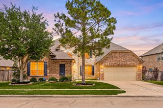 9338 Taylor Cliff Lane, Cypress, TX 77433